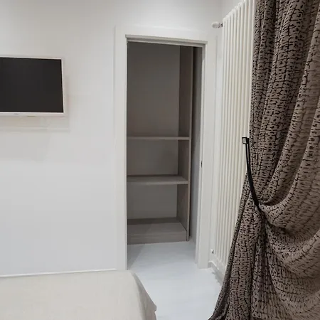 Dimora Santi E Marinai * Bari