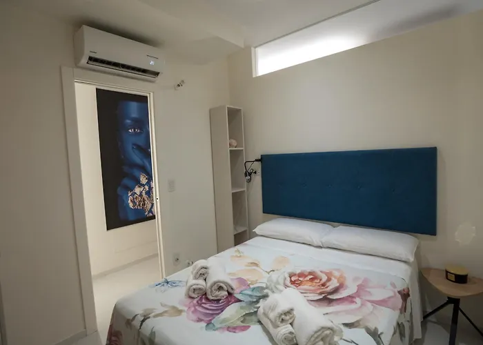 Dimora Santi E Marinai * Bari