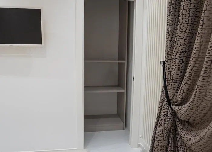 Dimora Santi E Marinai * Бари